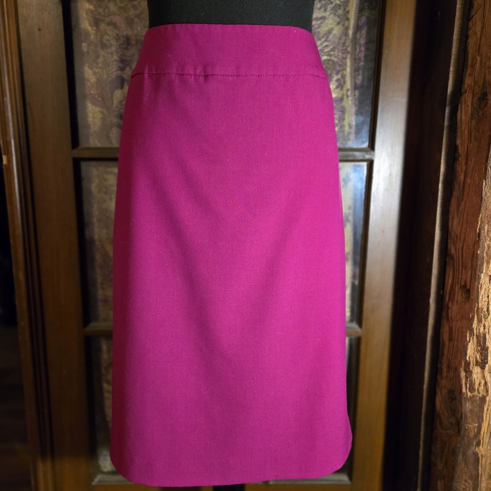 Elegant, Professional Magenta Women's Nine West Vibrant Hot Pink Pencil Skirt
